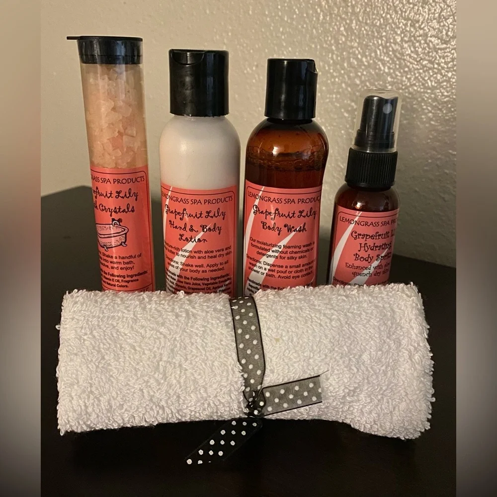 Lemongrass Spa Grapefruit Lily Bath & Body Gift Set | New Travel Spa Kit